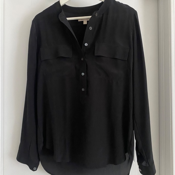 NWOT Banana Republic 100% Silk Blouse Henley Style Black Size Small - Picture 3 of 3